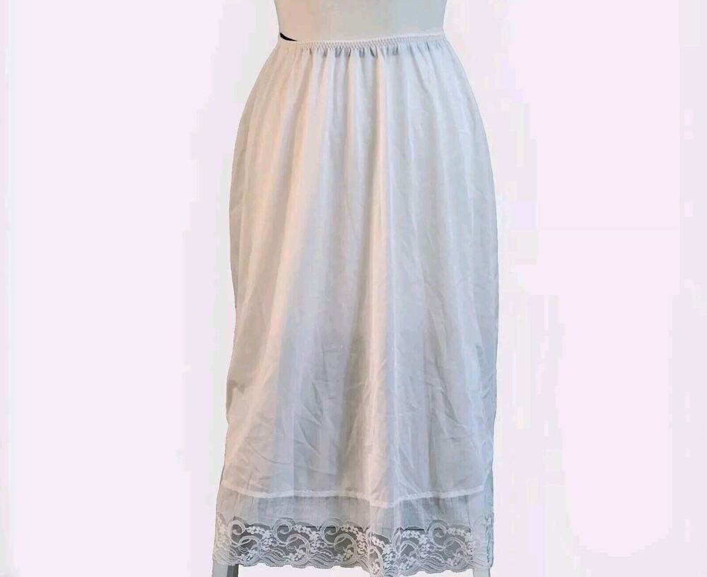 Vassaratte Beige Nylon Petticoat Lingerie Wide LACE Large 29" Long USA vintage